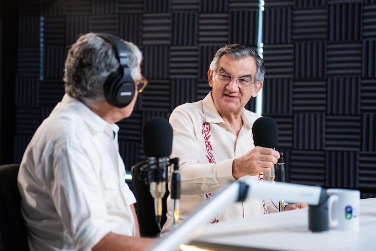 El gobernador Américo Villarreal, en el programa "Diálogos con Américo".