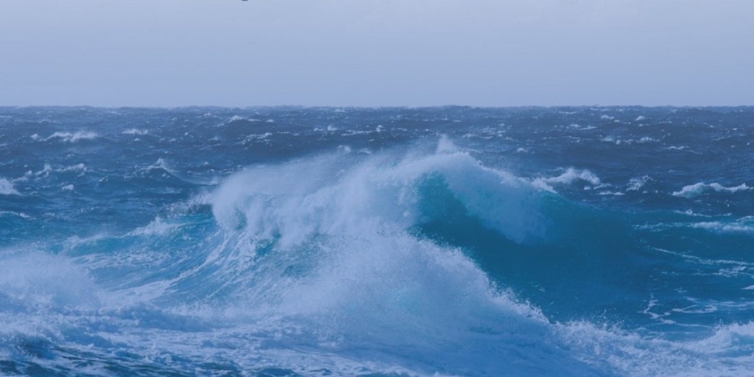 Alertan por fenómeno de mar de fondo en costas oaxaqueñas en plena Semana Santa.
