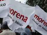 Banderas del partido Movimiento de Regeneración Nacional.