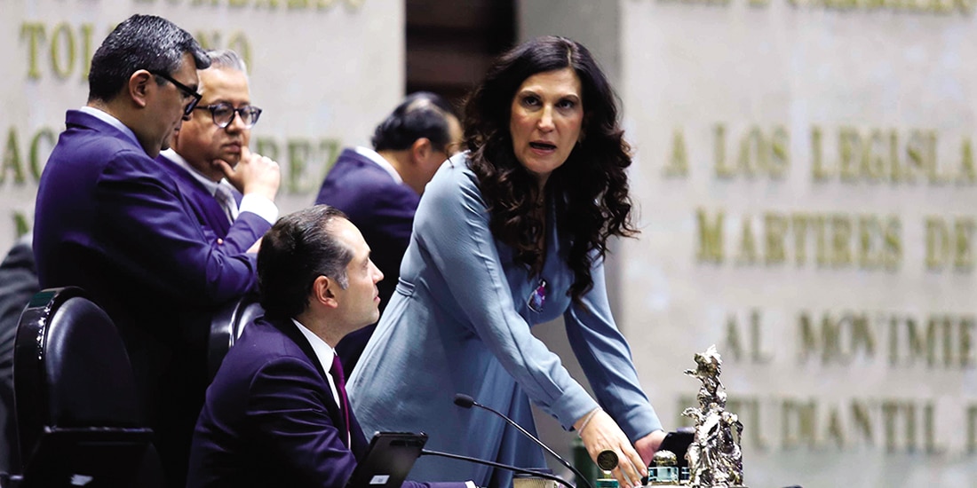 Kenia López Rabadán, presidenta de la mesa directiva en la Cámara de Diputados