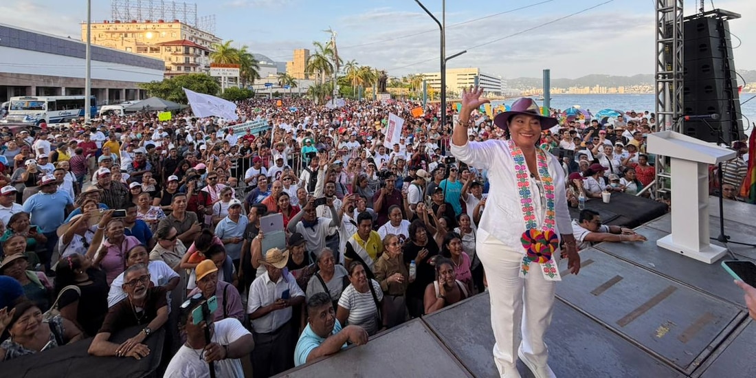 Abelina López Rodríguez, alcaldesa con licencia de Acapulco, encabezó la movilización.
