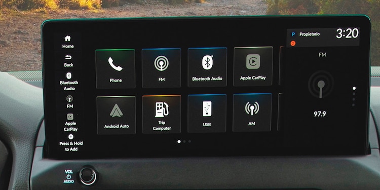 Cuenta con una pantalla táctil de 12.3 pulgadas de alta resolución y sistema de audio Bose.
