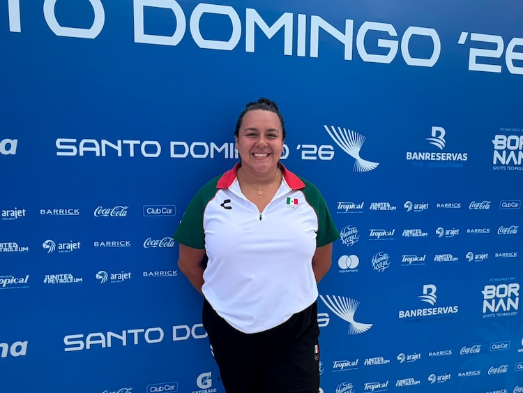 Ana Julia Ramírez, experimentada “boya” del equipo de waterpolo femenil.