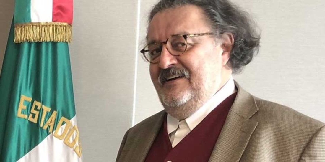 El escritor, Jorge F. Hernández, quien fue cesado de su cargo como ministro cultural en España