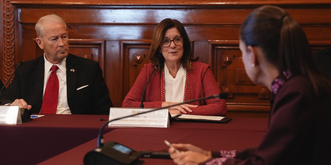 El encuentro de alto nivel para dialogar sobre la certidumbre de los inversionistas extranjeros en el país fue encabezado en Palacio Nacional por la presidenta Claudia Sheinbaum Pardo.