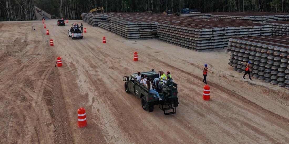 Claudia Sheinbaum realiza gira de supervisión del Tren Maya de carga en Cancún, Quintanna Roo.