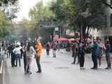 Este 7 de diciembre, capitalinos desalojaron inmuebles, tras el sismo que se percibió en la CDMX.