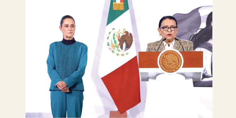 LA MANDATARIA federal y la titular de
Gobernación, ayer, en conferencia