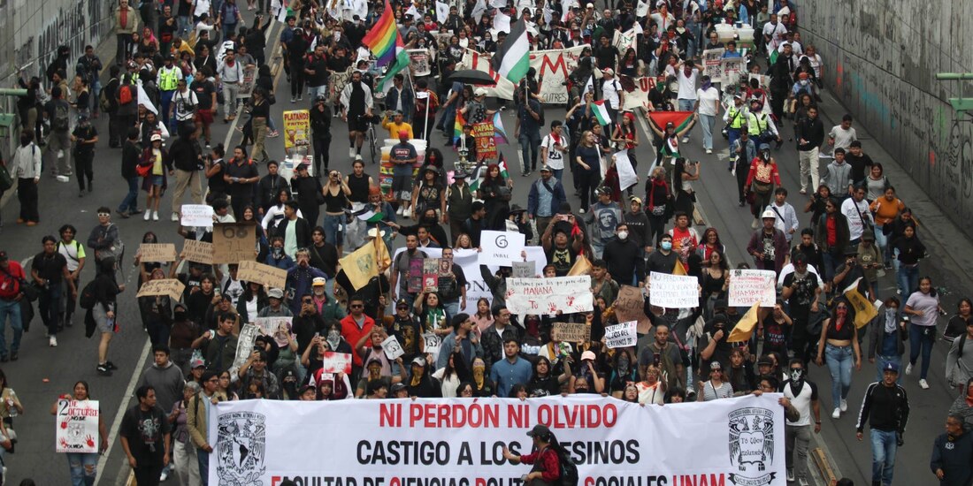 En el marco del 56 Aniversario de la Matanza Estudiantil en Tlatelolco del 2 de octubre de 1968.