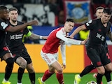 Arsenal y Leverkusen igualan el marcador en Alemania.