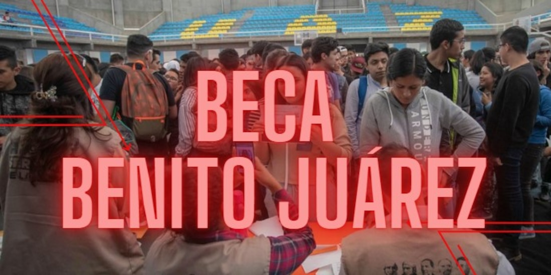 La Beca Benito Juárez se entrega a estudiantes en México.