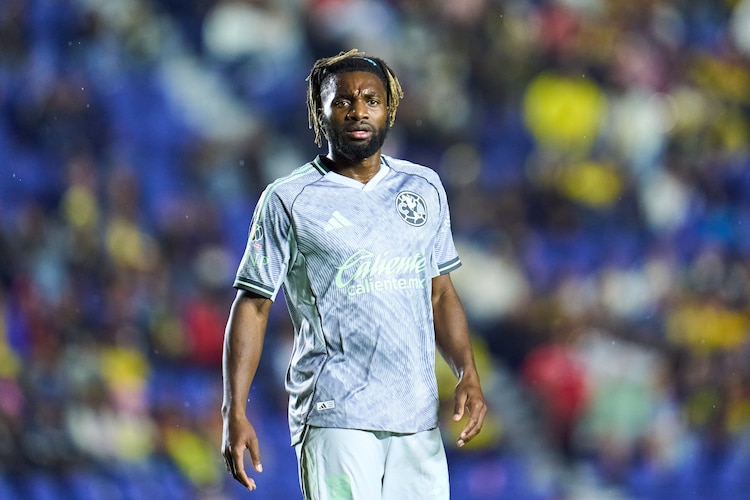 Allan Saint-Maximin cuando jugaba en América en un duelo del Clausura 2026 de la Liga MX