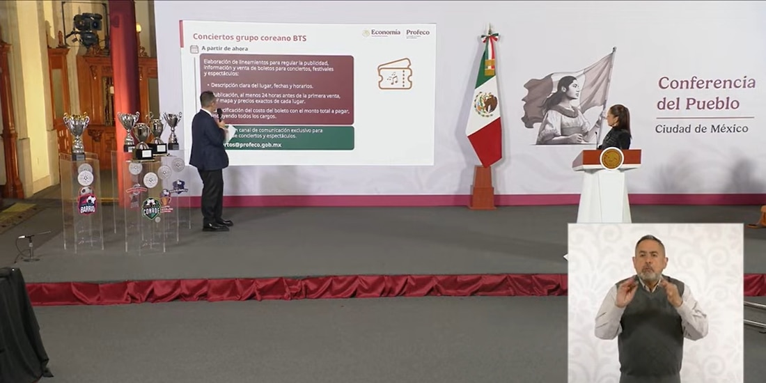 Iván Escalate, titular de Profeco, explica sanciones contra Ticketmaster en la Conferencia del Pueblo.