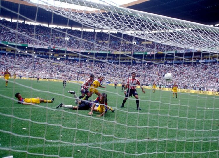 El Rebaño Sagrado humilló 5-0 a los de Coapa en la cancha del Jalisco en la Fecha 3 del Invierno 1996, el primero de los torneos cortos.