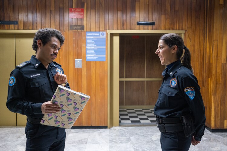 Guillermo Villegas y Verónica Bravo, en un fotograma de la producción.