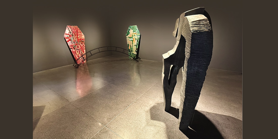 Piezas que son parte de la exposición Entreredes.