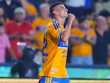 Memote Martínez celebra su primer gol con los Tigres ante el Toluca, en la Jornada 11 del Apertura 2026 de la Liga MX