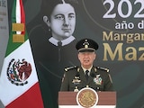 El Secretario de la Defensa Nacional, General Ricardo Trevilla Trejo.