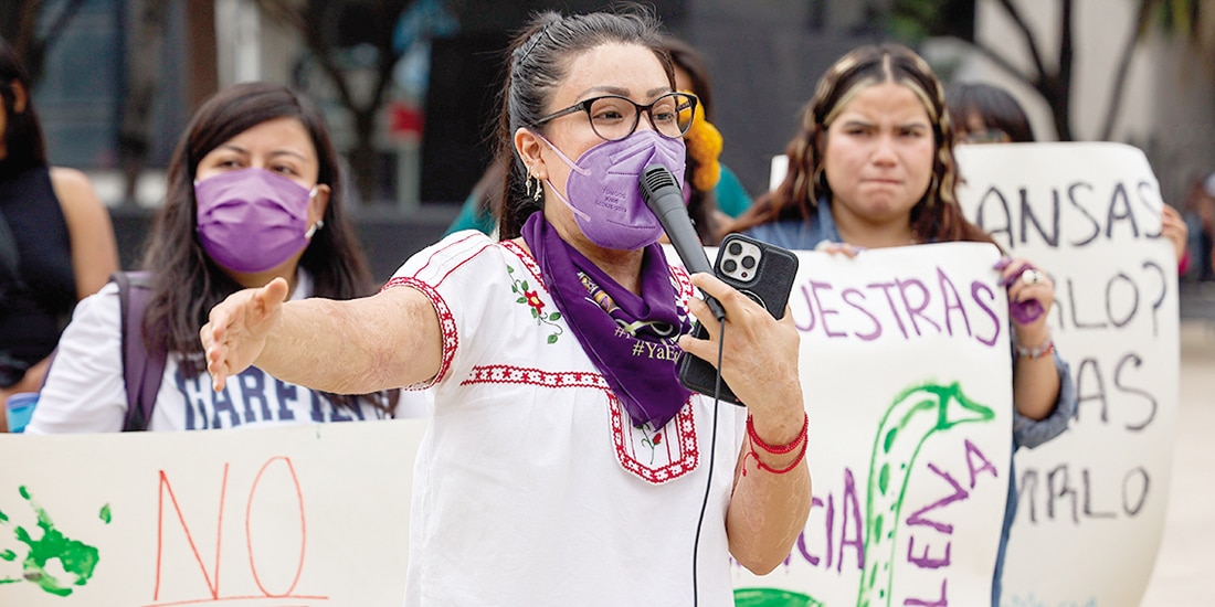 María Elena Ríos, ayer, en una protesta-conferencia en la Ciudad de México