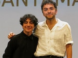 El actor Jade Reyes (izq.) y el director Bruno Santamaría, en Morelia