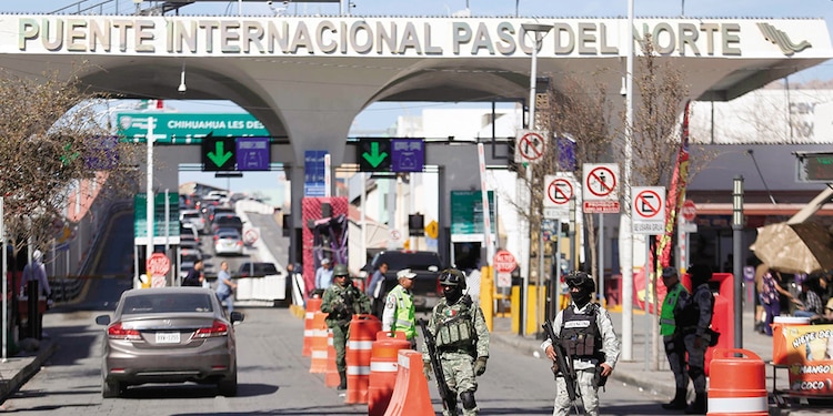 Autoridades mexicanas desplegaron operativos de seguridad en los cruces internacionales de Ciudad Juárez, el pasado 7 de febrero.