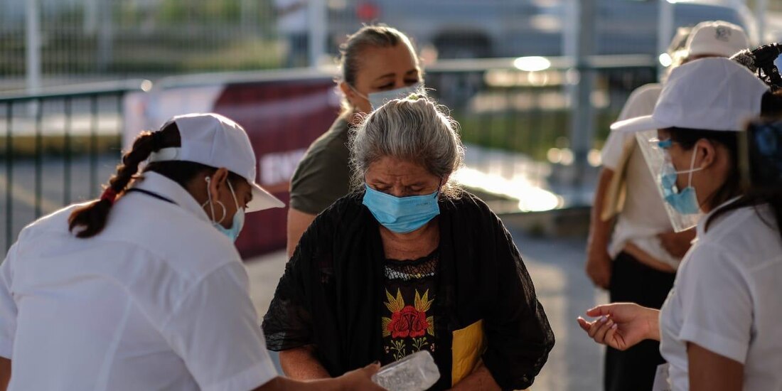 En el municipio Benito Juárez de Cancún, la primera fase de vacunación contra COVID-19 se llevó a cabo de manera "empática y ordenada"