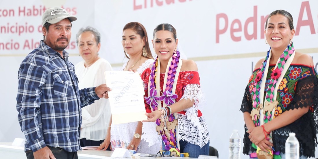 Evelyn Salgado anuncia obras en Ixcapuzalco y Acapetlahuaya, Guerrero.