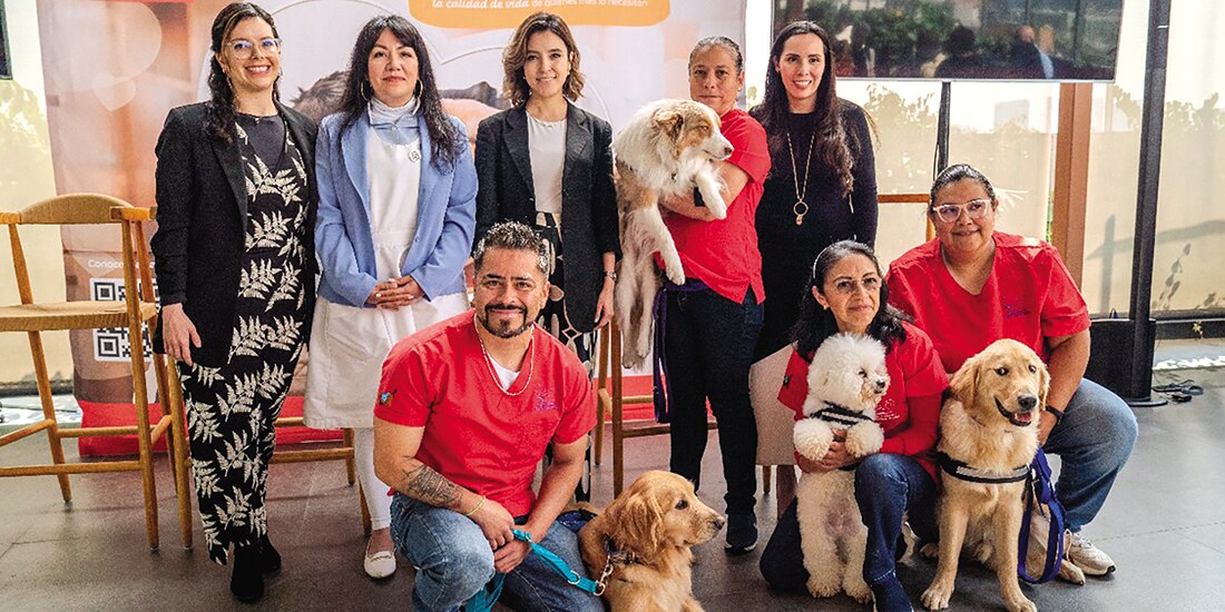 Equipo de Cenatac, Purina® y representantes de los nuevos hospitales aliados.