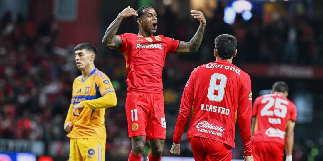 Helinho celebra su gol en la final ante Tigres