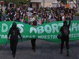 Ordenan eliminar el delito de aborto en Congreso de Jalisco.
