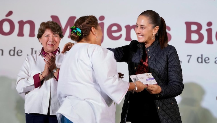 La Gobernadora del Estado de México, Delfina Gómez Álvarez, destacó las obras de infraestructura vial en Periférico Norte y la Vía Gustavo Baz.