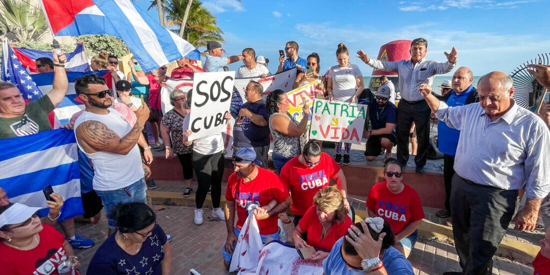 Ciudadanos de Miami protestan en contra de las represiones que ocurren en Cuba. <br>*Esta columna expresa el punto de vista de su autor, no necesariamente de La Razón.<br>