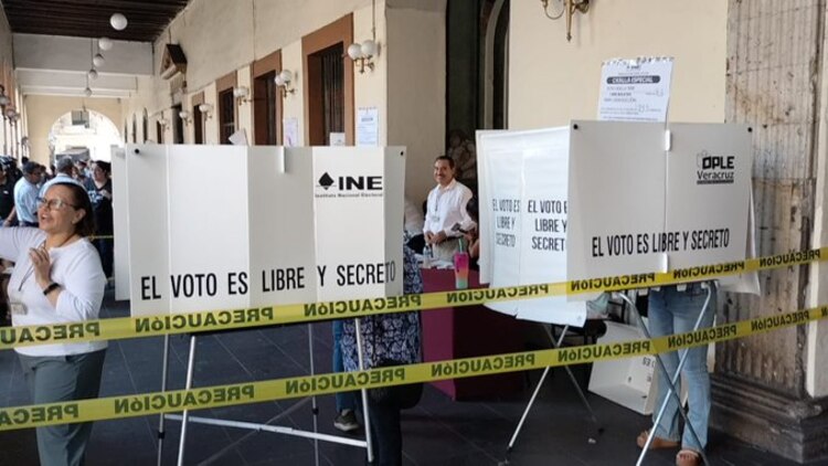 Apenas el 30 por ciento de casillas han sido instaladas en Veracruz.