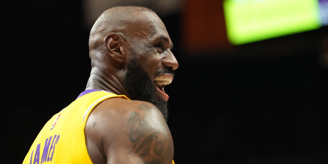 LeBron James vuelve a hacer historia.