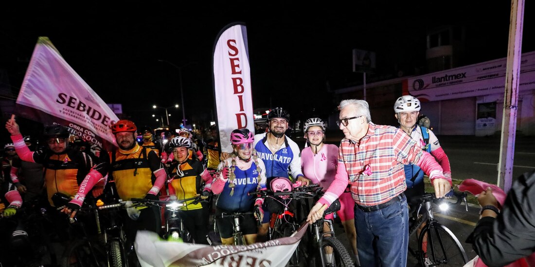 El gobernador Rubén Rocha Moya dio el banderazo de salida a la Rodada Rosa 2025 en Culiacán, actividad clave para concientizar sobre la salud.