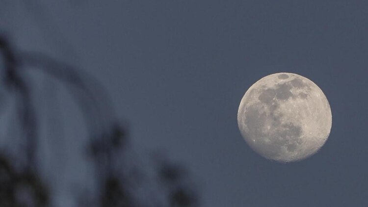 Luna Rosa en realidad no es rosa.