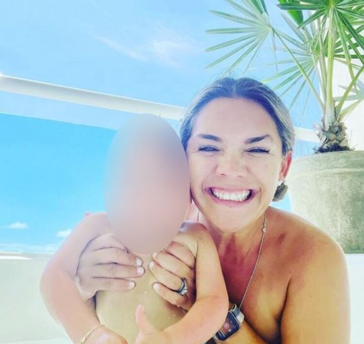 Verónica Alejandra y su hijo