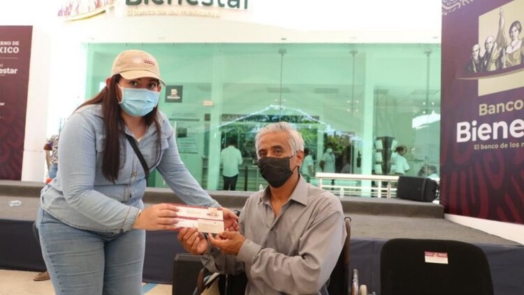 Podría reducir edad para solicitar una pensión.