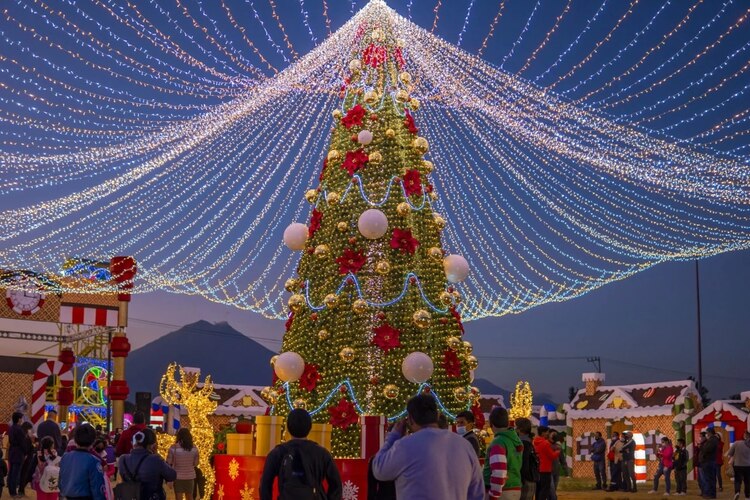 Villas iluminadas cerca de la CDMX.