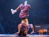 Logan Edra, conocida también como B-Girl Lotistix, compite por Estados Unidos en breakdancing