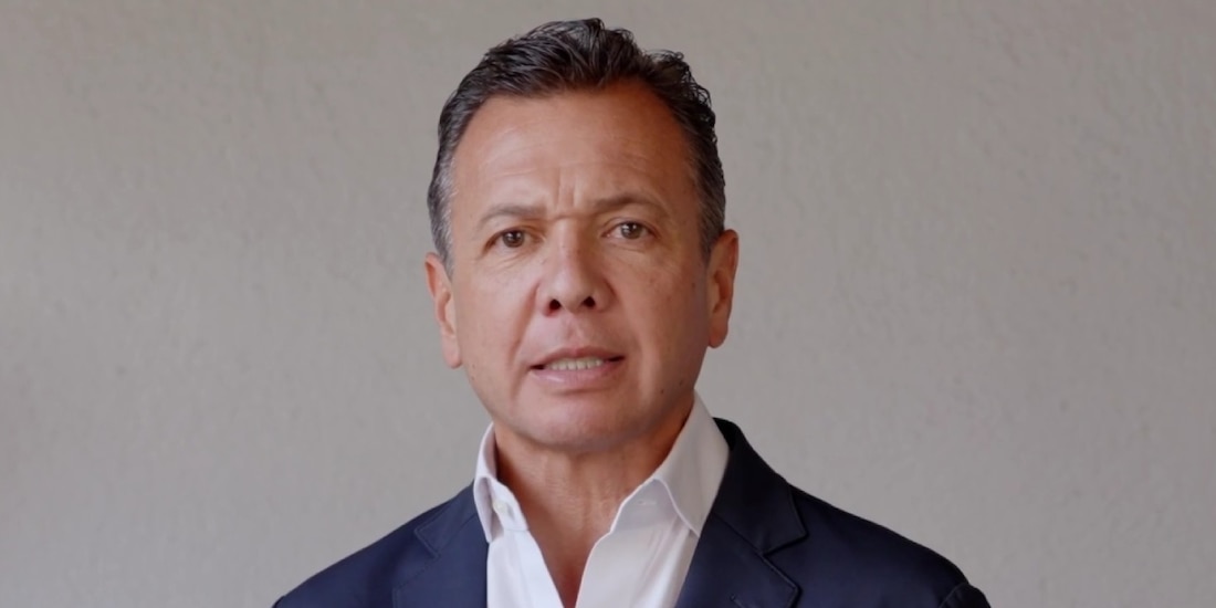 Pablo Lemus anuncia investigación contra 17 policías tras protesta en Casa Jalisco.
