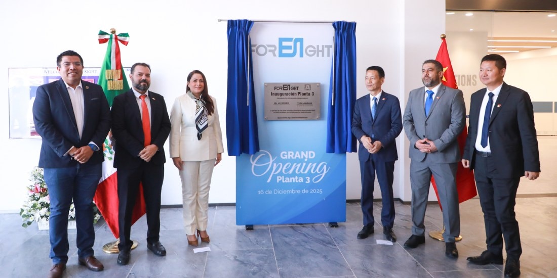 Tere Jiménez inaugura nueva planta de Foresight.
