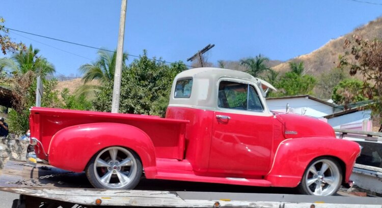 Estos son los autos decomisados, propiedad de la Familia Michoacana