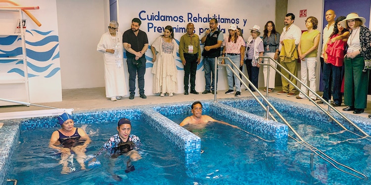 Hay sesiones de hidroterapia para personas que así lo requieran.