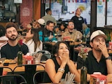DEL TOTAL de restaurantes, bares y venta de alimentos encuestados, 55.7 por ciento consideró ineficiente la seguridad proporcionada por autoridades durante partidos y festejos.