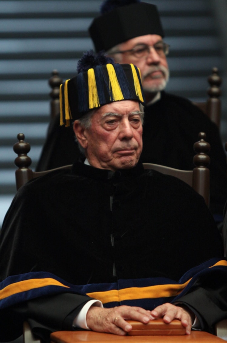 En 2010 también fue investido como doctor honoris causa por la Universidad Nacional Autónoma de México (UNAM).