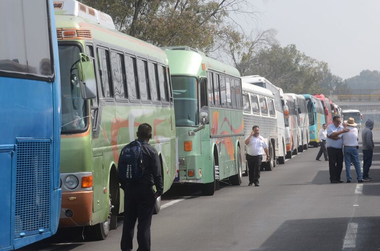Transportistas marchan en la CDMX. Imagen de archivo.