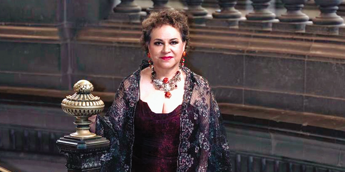 La artista María Luisa Tamez, en una sesión de fotos.
