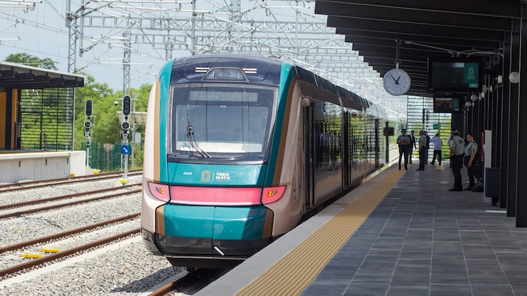 Un convoy del Tren Maya.
