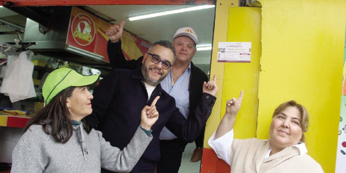 Fernando Mercado Guaida, alcalde, en gira por la Magdalena Contreras, ayer.